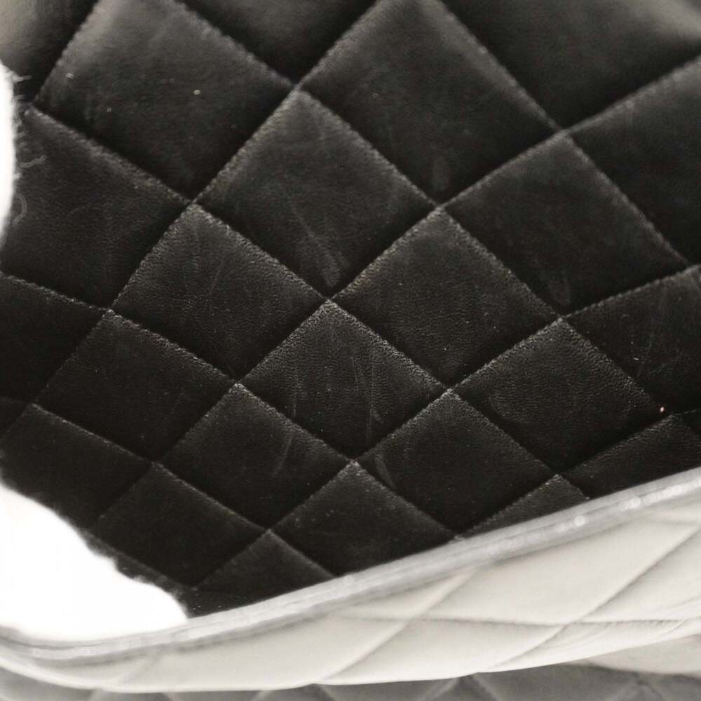 CHANEL Black Lambskin Leather Reissue Tote Bag - Picture 11 of 15